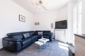 2 Bdrs Downtown & AC - 3 minutes to the Palais